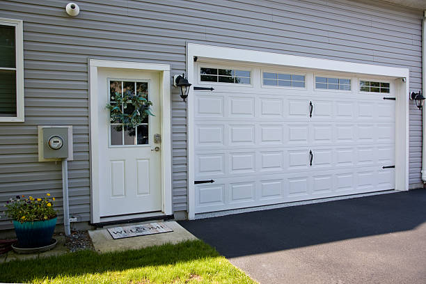 24/7 Emergency Garage Door Roller Replacement experts in East Tawas, MI